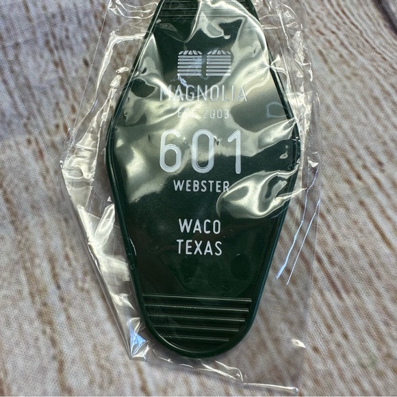 Magnolia Silos green retro style key tag - Picture 4 of 7